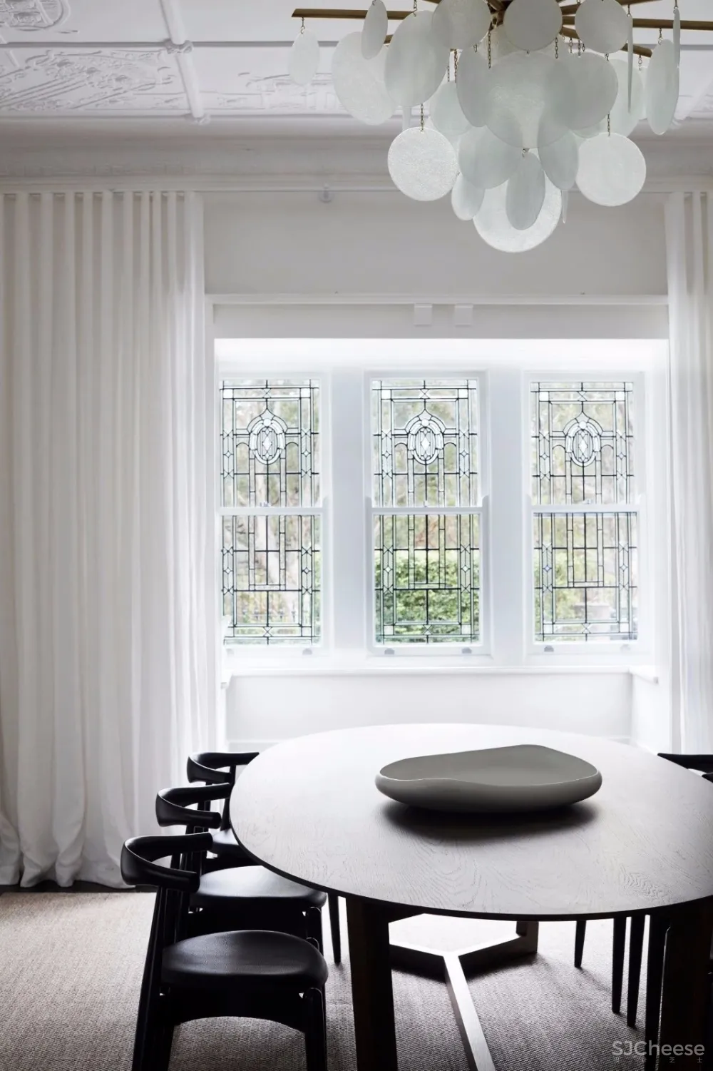 现代简约主义之家的优雅与永恒