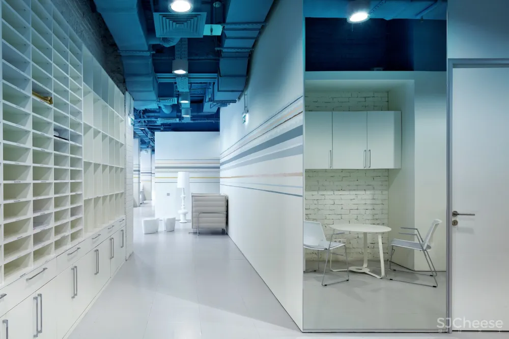 新作 | VOX Architects 俄罗斯渐变天空蓝办公空间