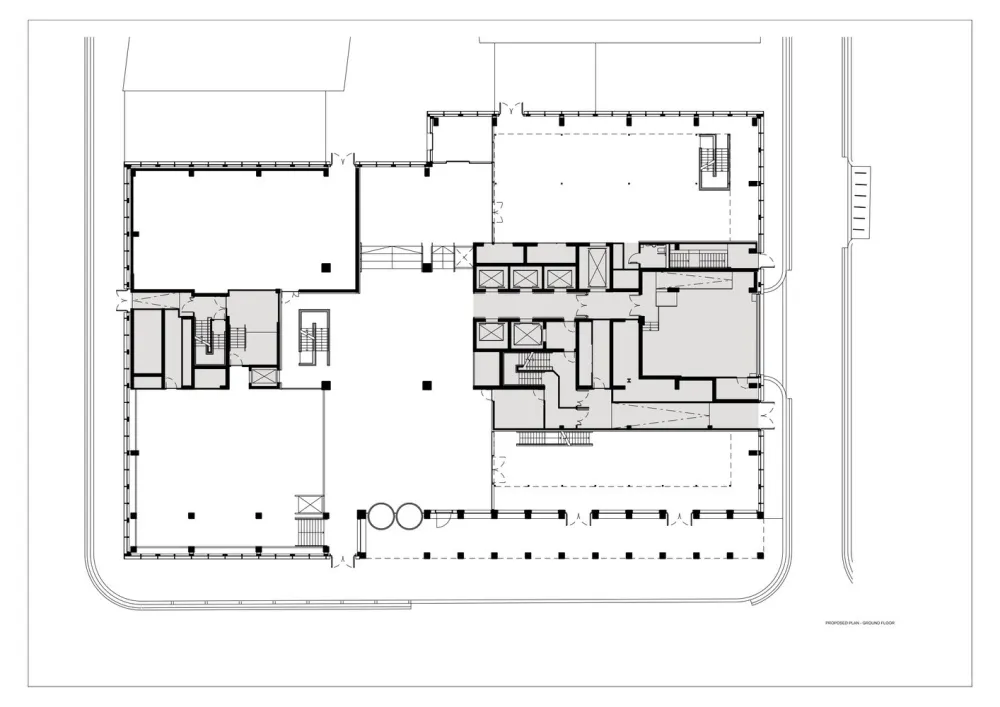 R7 | 粉色办公大楼