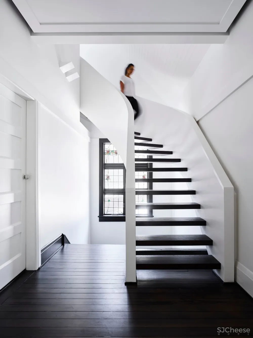 现代简约主义之家的优雅与永恒