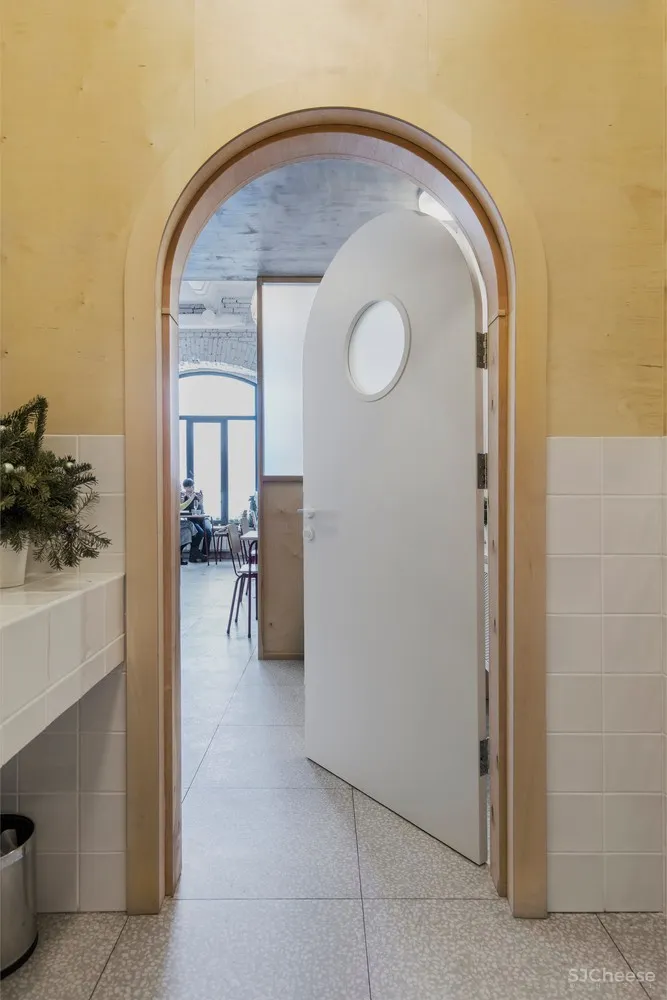 ZROBYM architects | 白俄罗斯 Let it be面包店