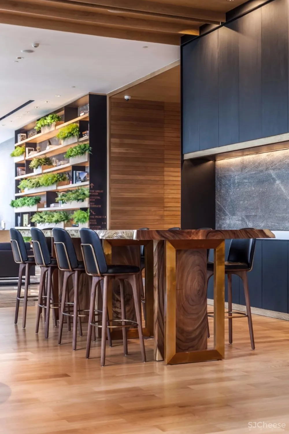 办公融合商业新形态的地标之作•曼谷Gaysorn II