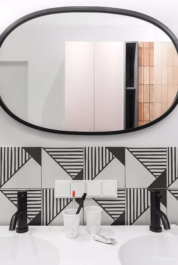 90㎡ 时尚彩色公寓丨家就该这样充满活力 首