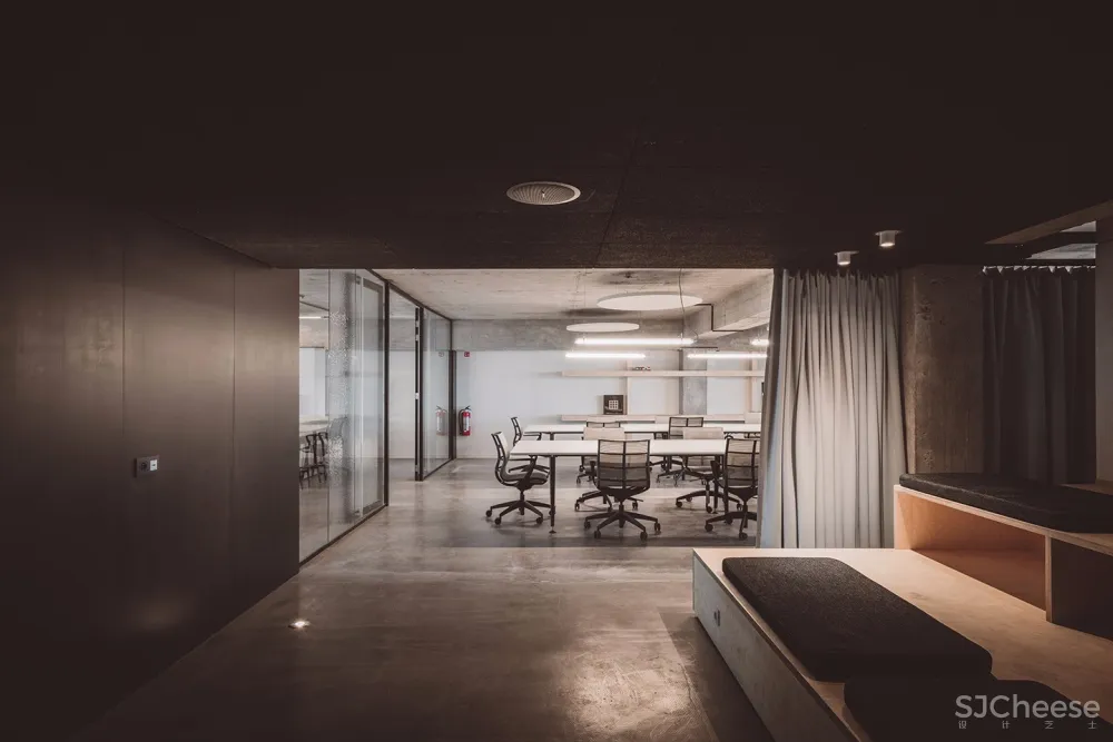 手表品牌Cronos国际办事处 | Philippe Corthout 首