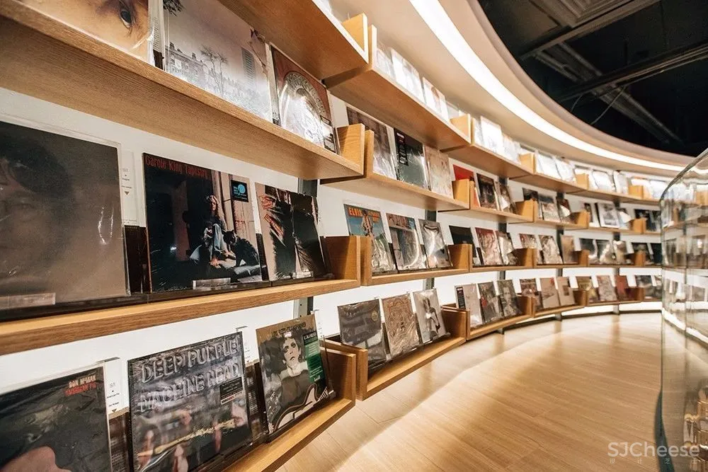 高晓松在朝阳大悦城开了一个私人空间丨牛掰到每天仅限200人