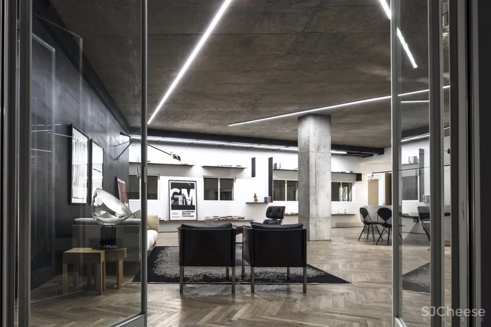 200㎡时尚工业风私人大宅 | Axelrod事务所 首