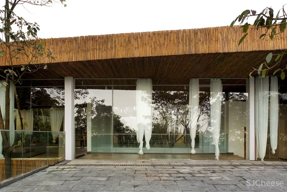 重庆南山里民宿 / 鳞见设计工作室