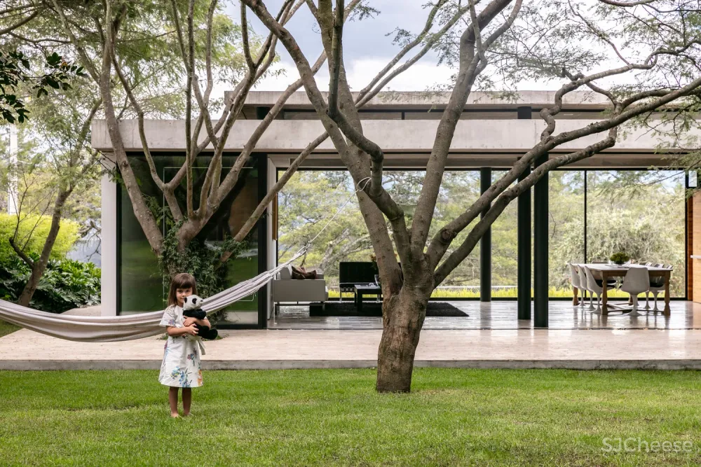 Gabriel Rivera Arquitectos | 森林概念住宅 Tacuri House