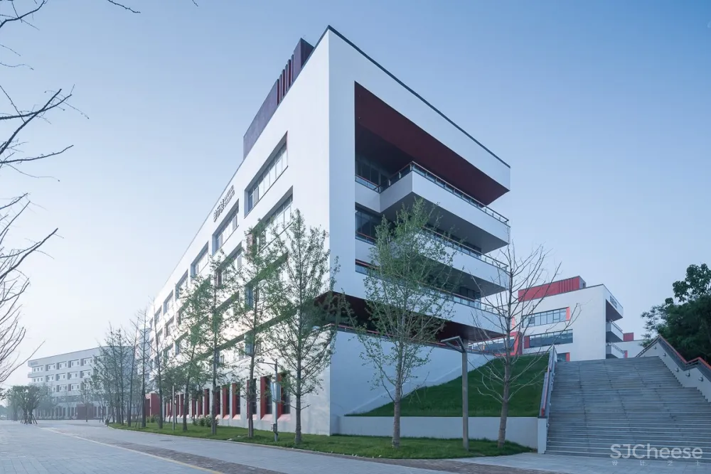 济宁海达行知学校 / 象外营造工作室