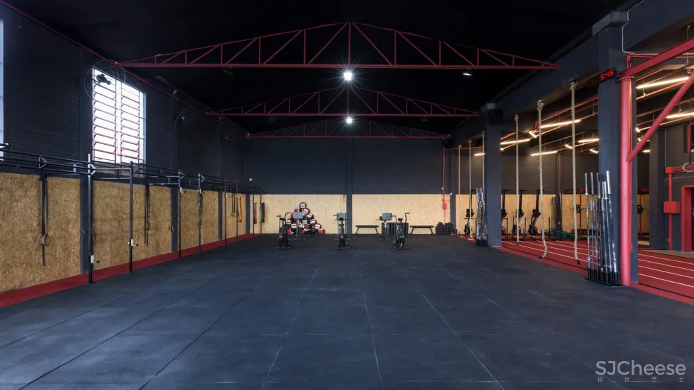 Grupo Nuvem Arquitetura | 汽车车间改造的SuperForce CrossFit健身总部 首