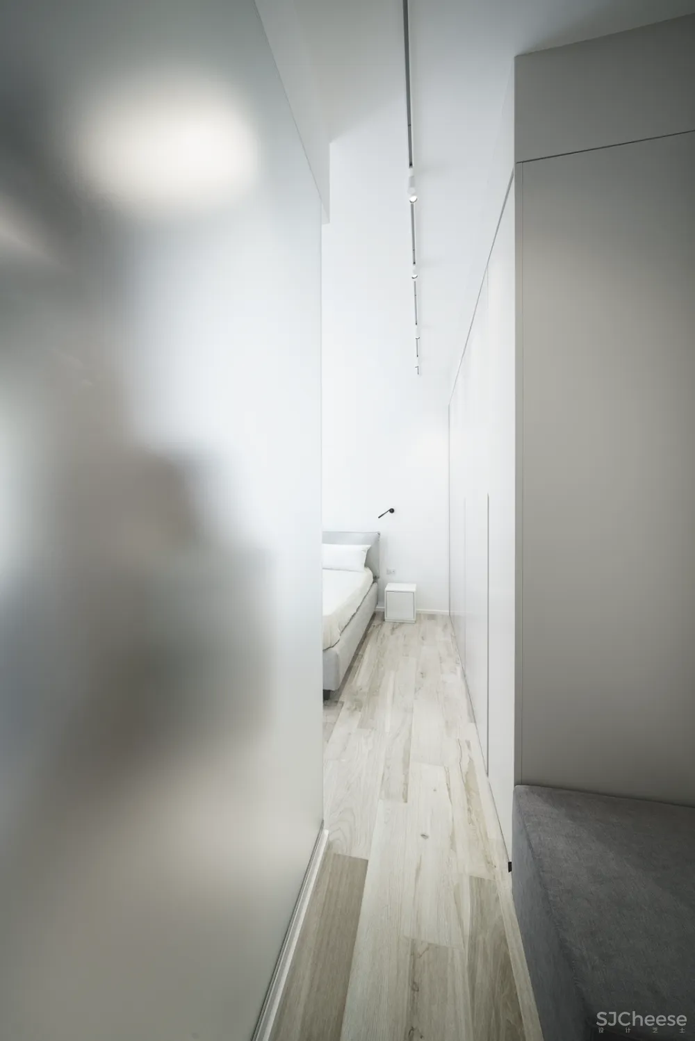 把空间想象成一个游乐场，65㎡罗马极简公寓 | Brain Factory 首