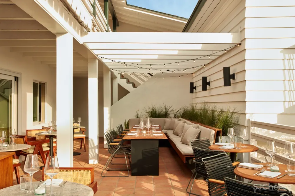 首发 | Studio Robert McKinley 翻新加州1930年代的汽车旅馆 Hotel Joaquin 首