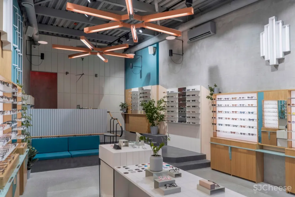 旧烘焙厂改造成的P.Y.E眼镜店 | Facultative Works