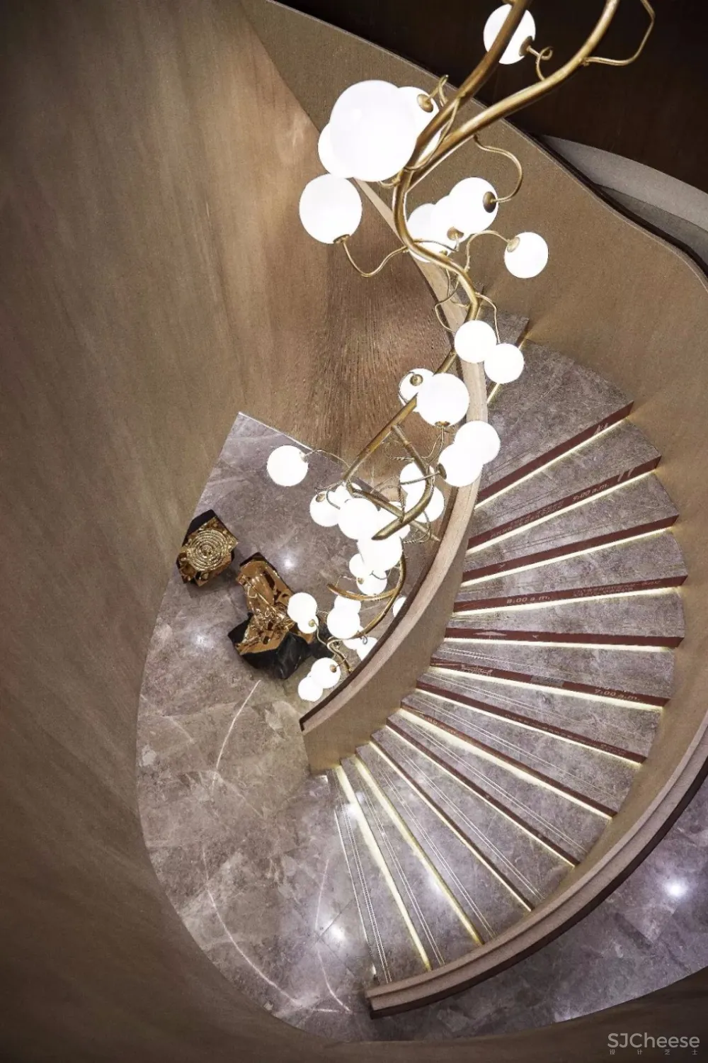 摩登、个性、艺术感,用浓郁色彩碰撞出高贵的气质!| 集艾设计