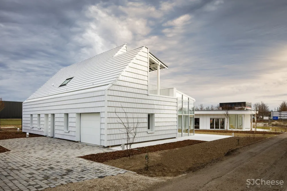 KONEKTI 2+1住宅 / Bruno Rollet Architecte