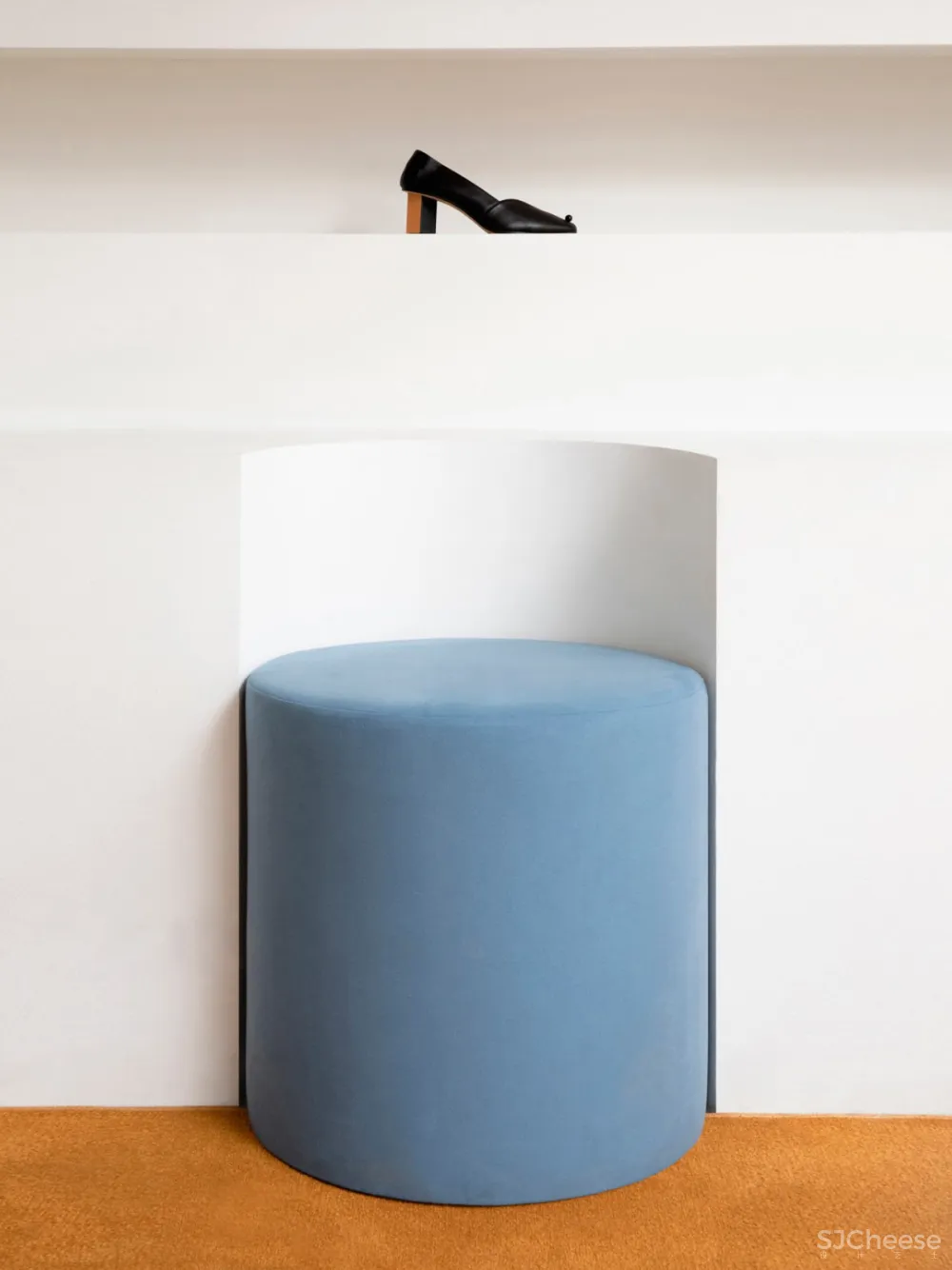 首发 | Bower设计纽约极简女鞋品牌空间Gray Matters 首