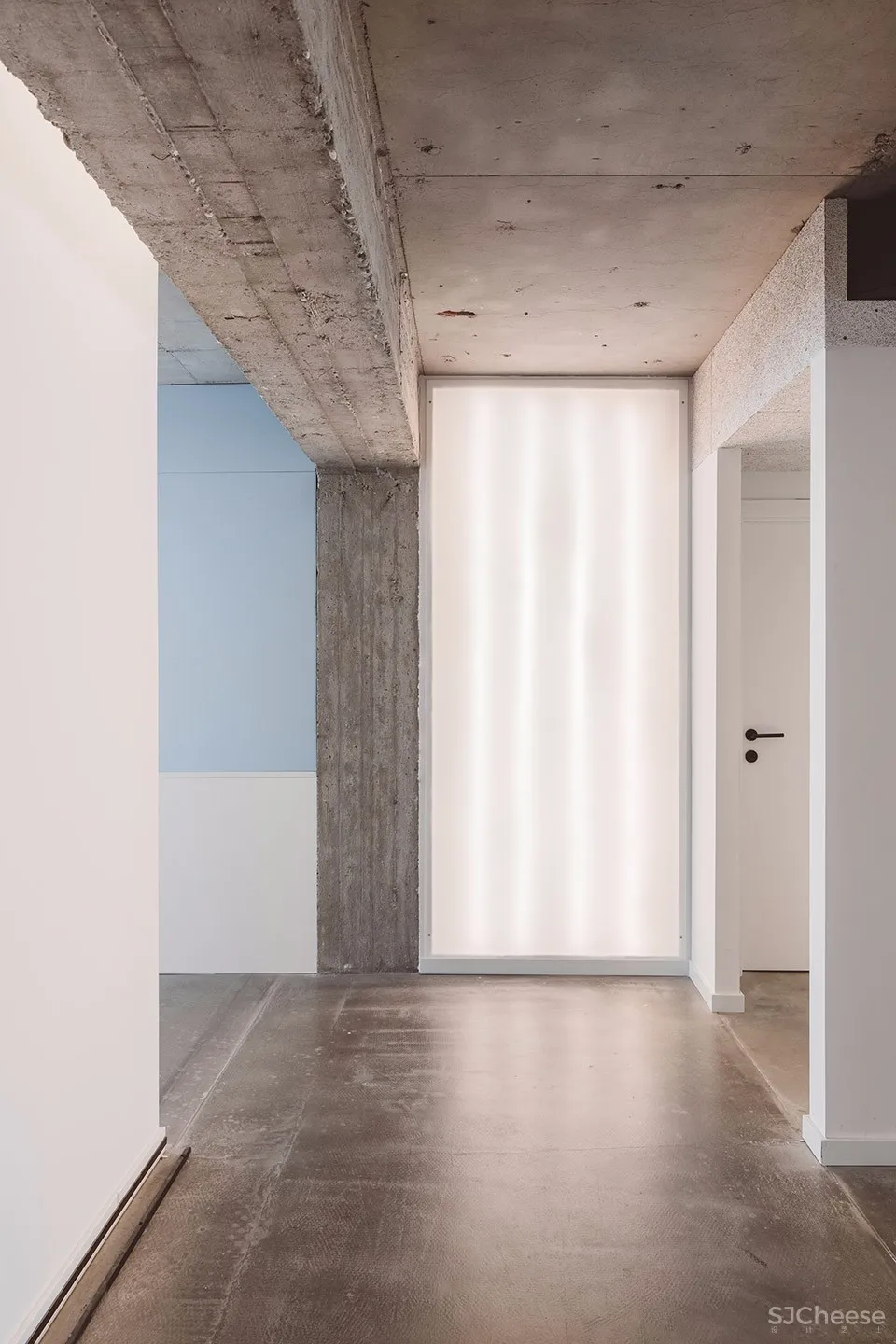 手表品牌Cronos国际办事处 | Philippe Corthout 首