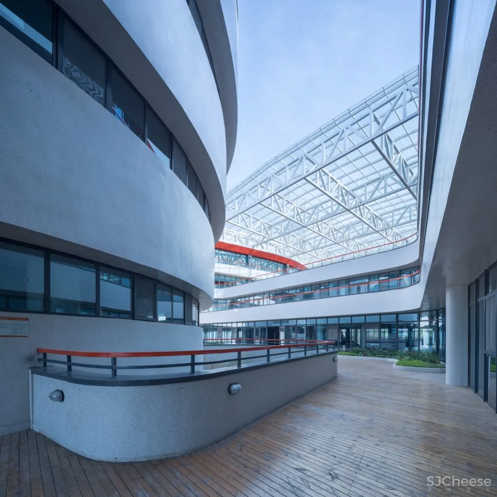 济宁海达行知学校 / 象外营造工作室