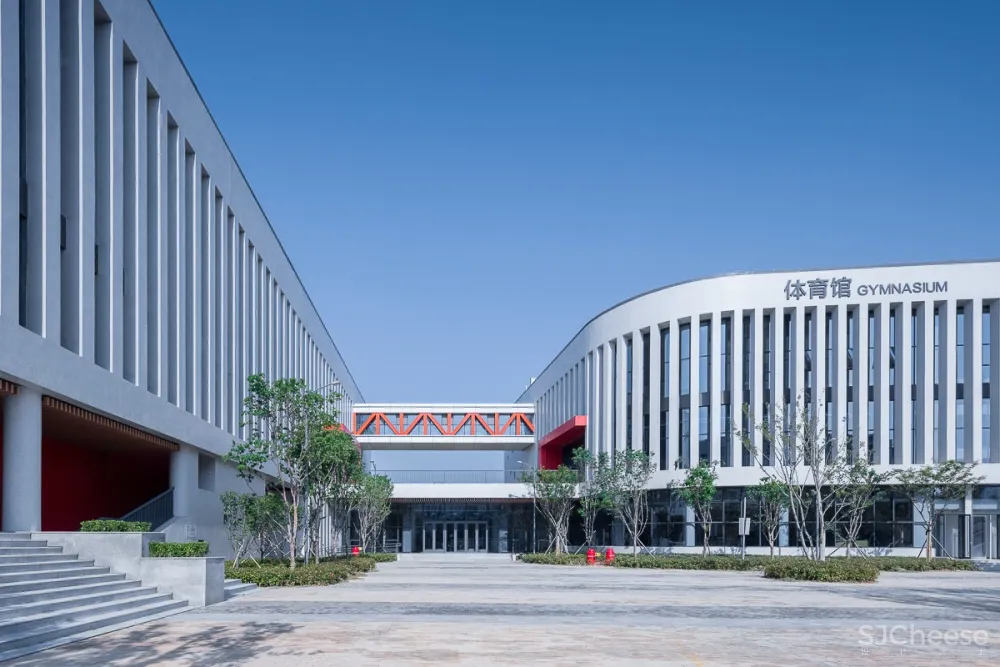 济宁海达行知学校 / 象外营造工作室