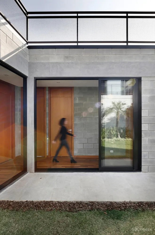 高原冬季花园别墅 | RD House