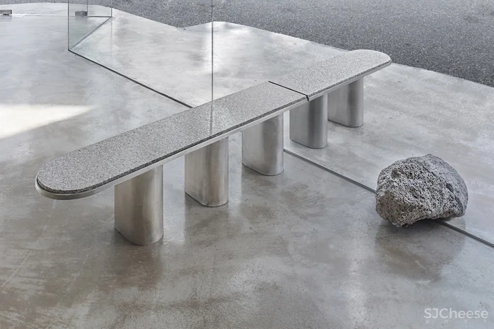 新作 | Jeonghwa Seo 首尔原始水泥工业风咖啡馆 首