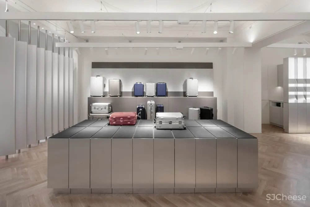 Universal Design Studio | Rimowa柏林首家门店