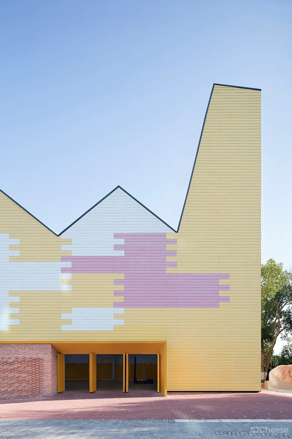 岳阳县三中学风雨操场兼报告厅,湖南 / 素朴建筑工作室