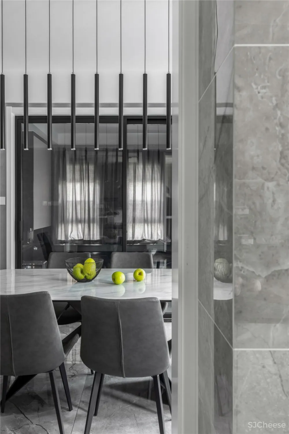 《37℃灰》将简约与高级化为一种低调的奢华 | 一品&囧家 首