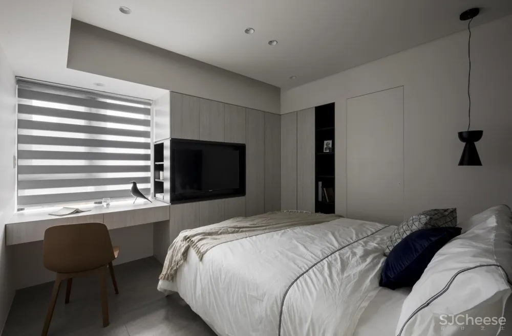 Blue in the F | 易其设计