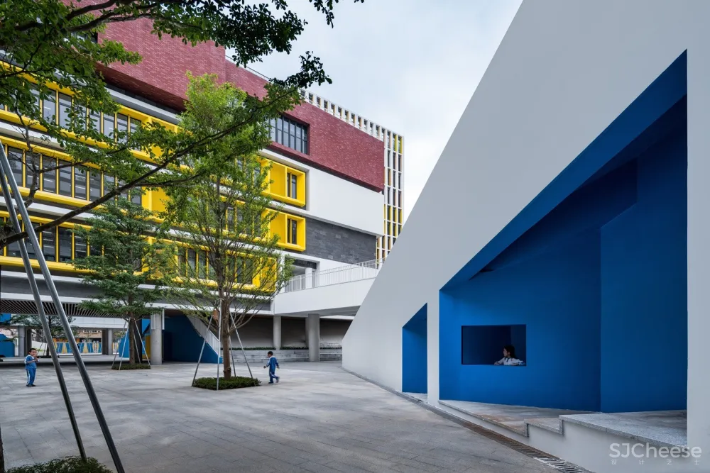 ZHUBO-AAO + H DESIGN | 华中师范大学龙源学校