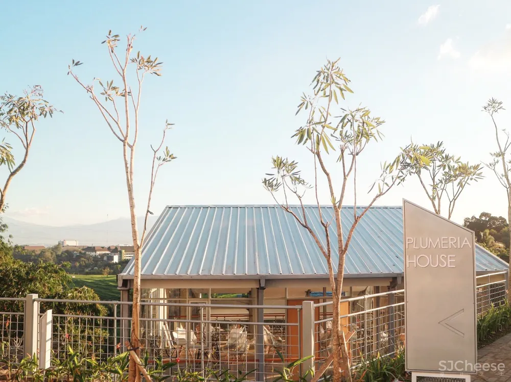 LUWIST | 印尼学生阶梯活动中心