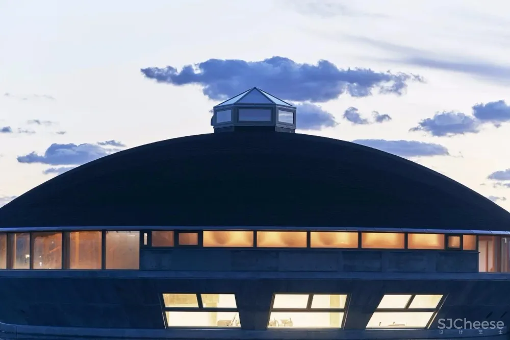 安藤忠雄,坂茂、隈研吾设计的温泉酒店,冷峻的外表却是有温度的设计