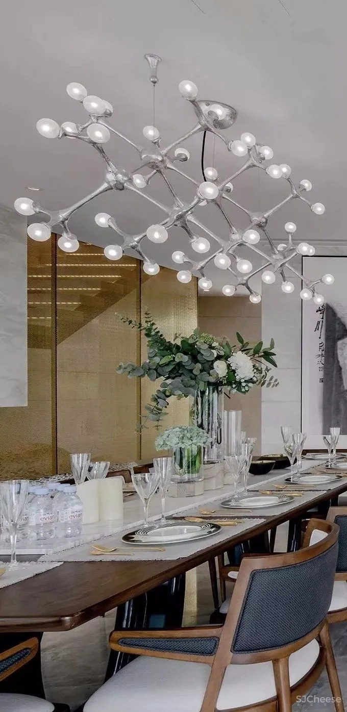 【无间设计吴滨】以山水墨画为灵感源头,将东方美学贯入西方设计手法的武汉华侨城·原岸样板间设计方案