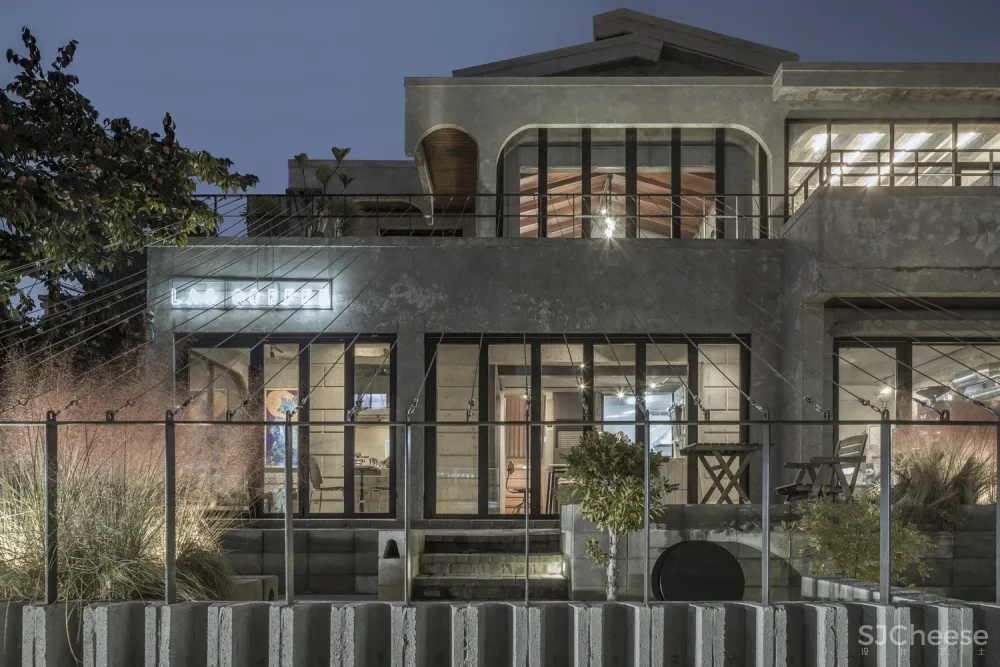 韩国仁川 LAS COFFEE / TEMP 首