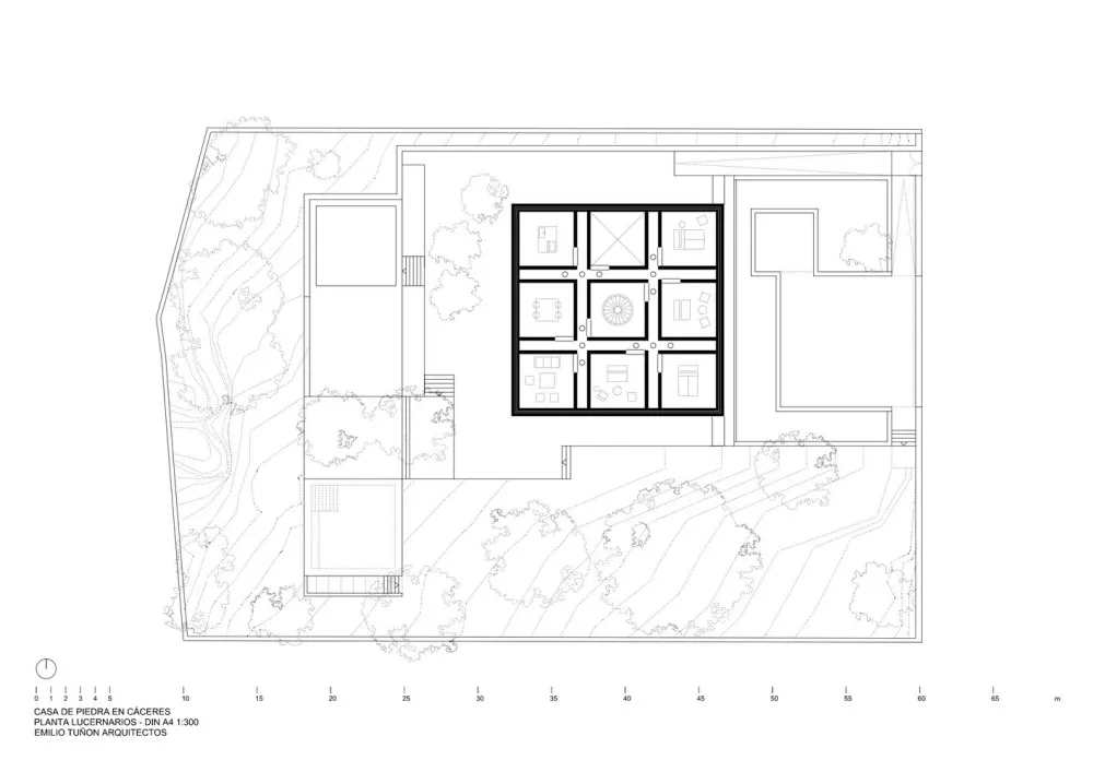 卡塞雷斯石屋 / Tuñón Arquitectos