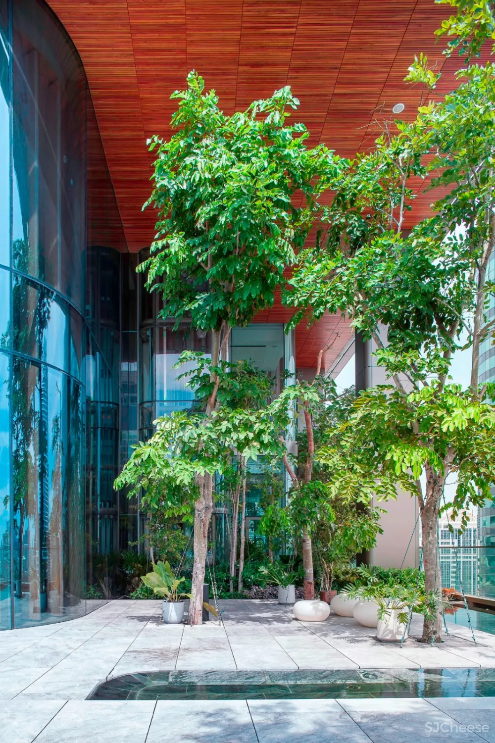 办公融合商业新形态的地标之作•曼谷Gaysorn II