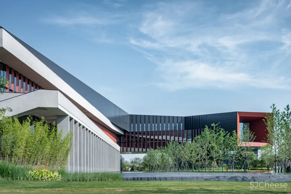 腾讯武汉研发中心 / 栖城设计