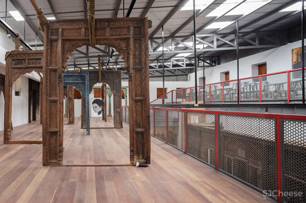 首发 | “现代零售剧场” 泰国清迈三角古玩店 首