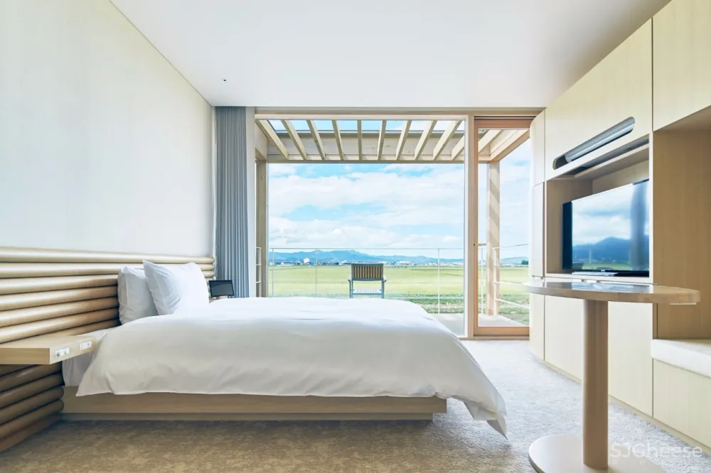 安藤忠雄,坂茂、隈研吾设计的温泉酒店,冷峻的外表却是有温度的设计