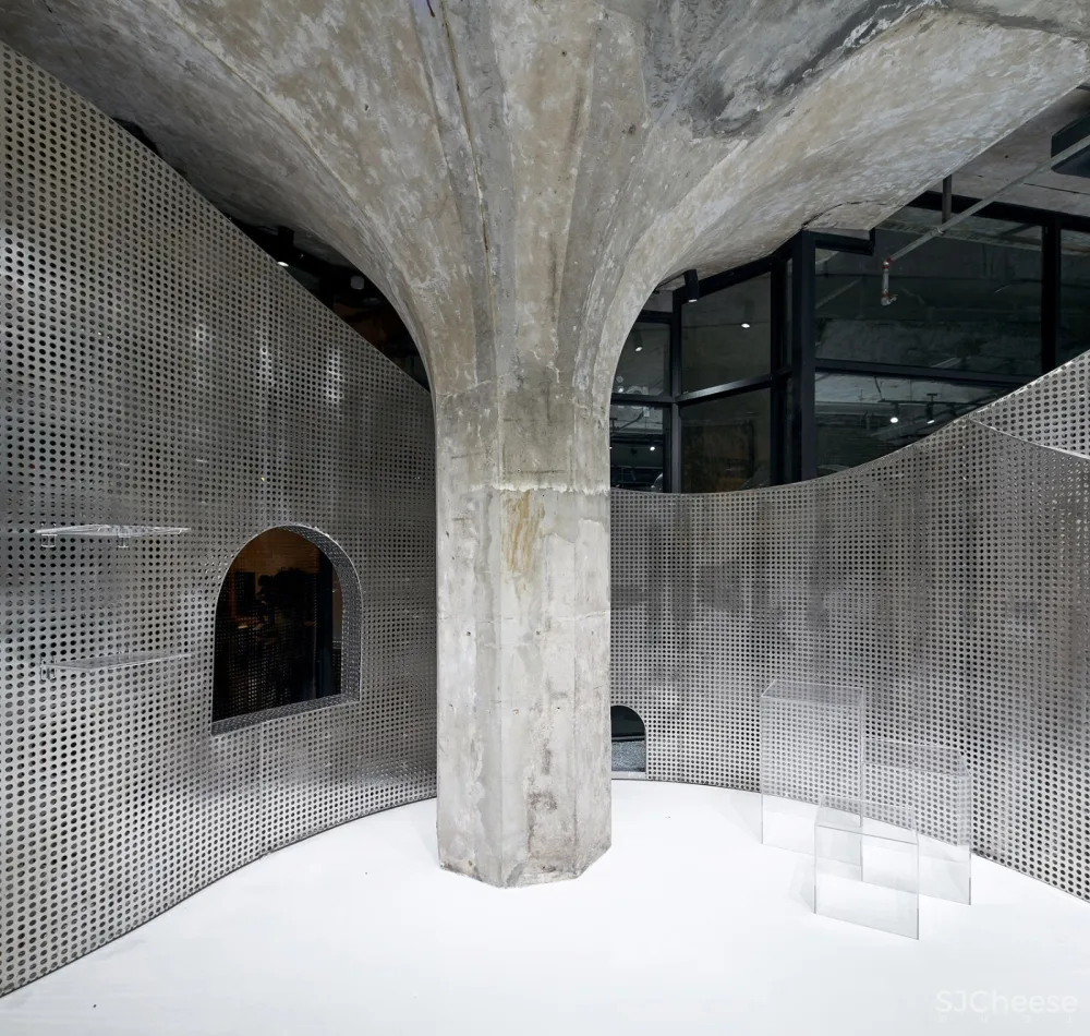 最新 I.F.S.E. SPACE CREATIVE LAB | 上海“动物脊背”零售空间设计 首