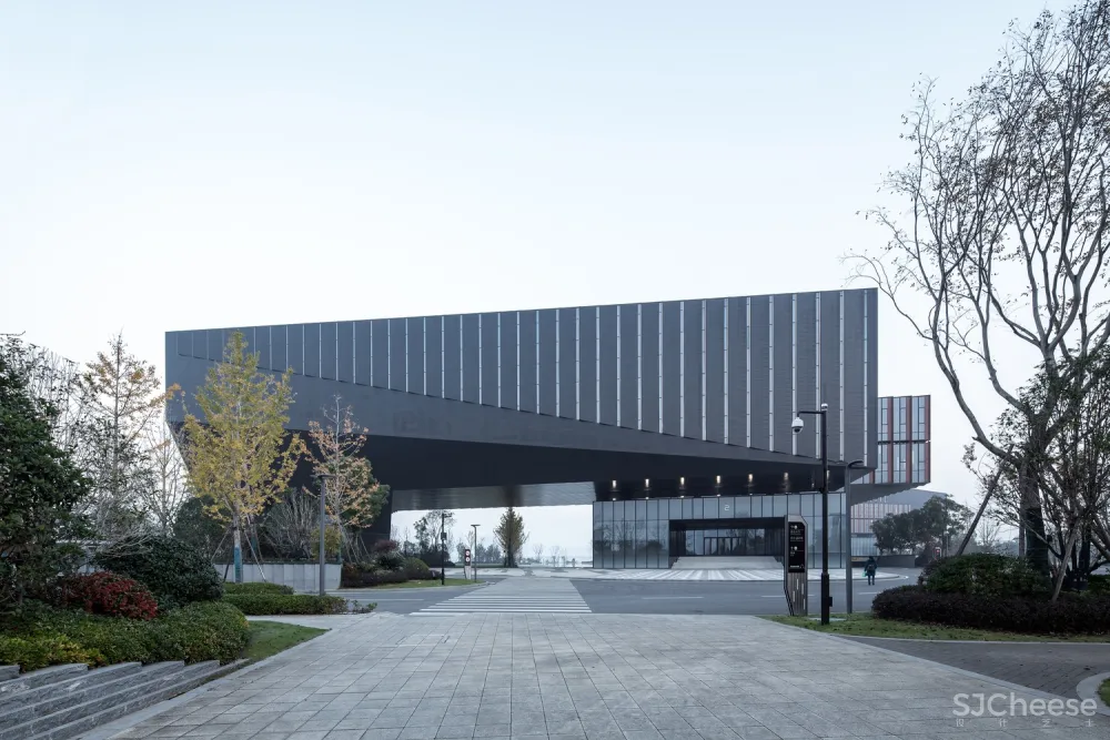 腾讯武汉研发中心 / 栖城设计