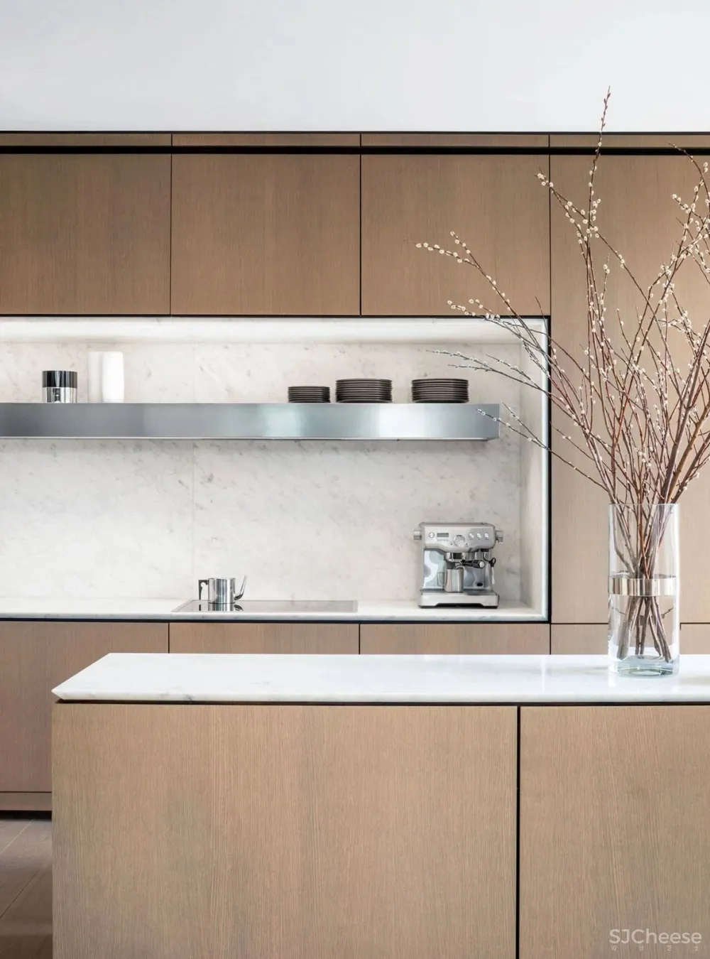 诺曼·福斯特设计最苗条的公寓楼, 样板房走起了简约奢华风!