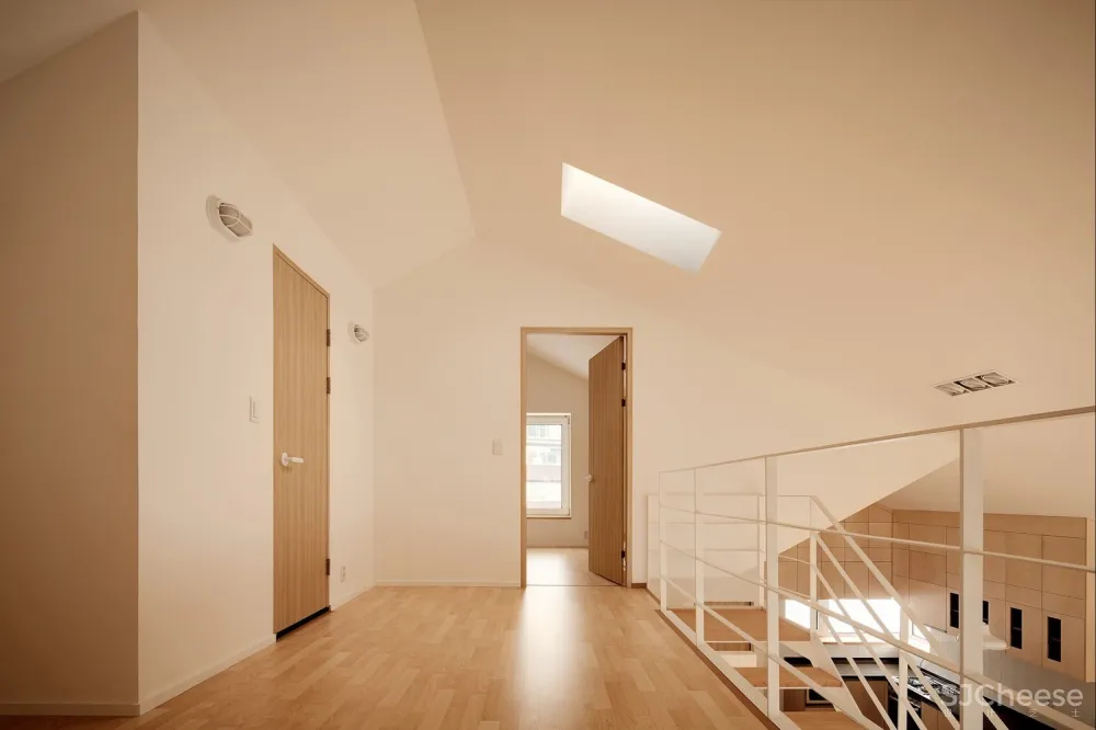 June Architect | 形式简洁整体和细节结合的住宅空间