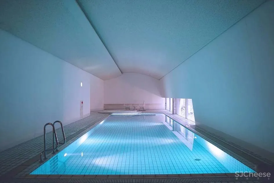 安藤忠雄,坂茂、隈研吾设计的温泉酒店,冷峻的外表却是有温度的设计