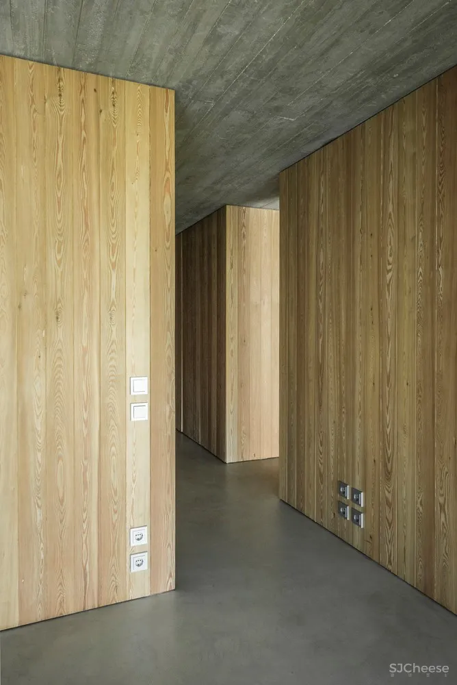 Aires Mateus | U形开口式混凝土住宅 首