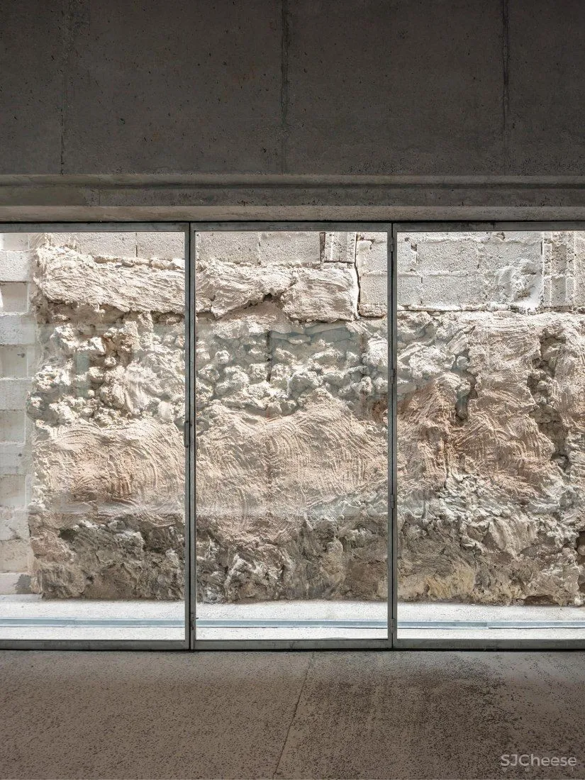 首发 | Leopold Banchini Architects 结构框架展示空间