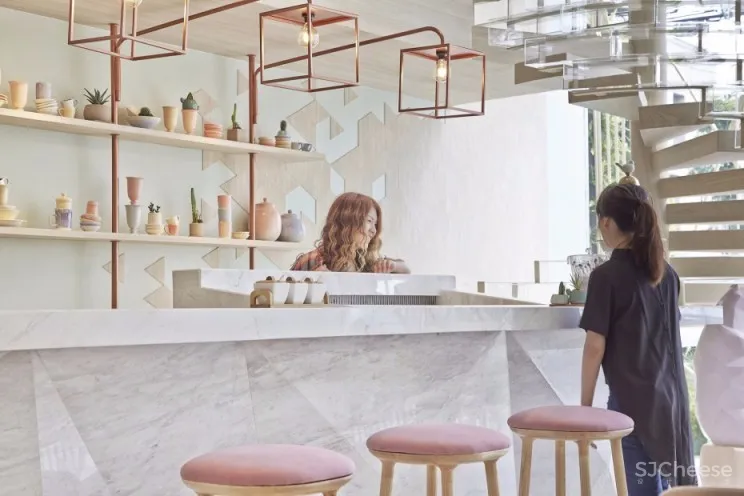 泰国玻璃砖+低彩度打造的甜点店 | Party/Space/Design