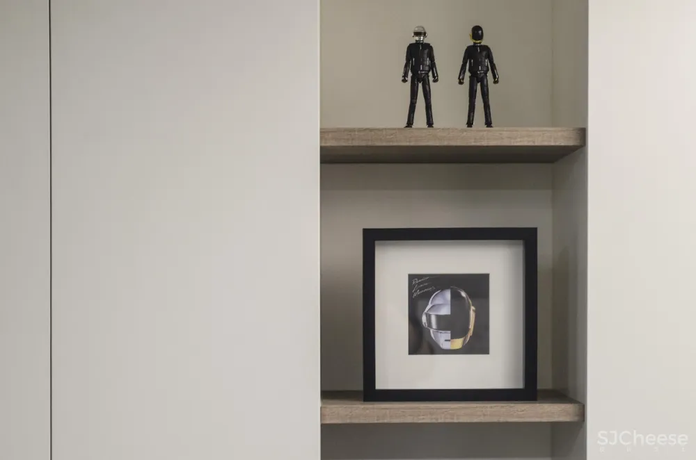 Blue in the F | 易其设计