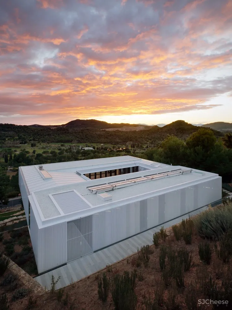 废弃工棚里的顶级米其林餐厅:我们是一家带餐厅的「 厨房 」