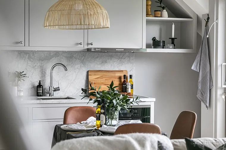 将空间打开,让阁楼成为舒适的单身小宅